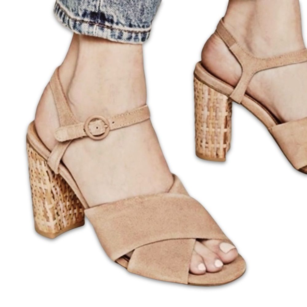 Soludos Olivia Suede Block Heel Sandals in Desert